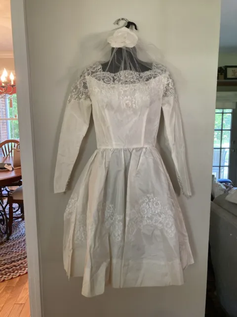vintage wedding dress 1950's