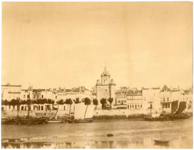 France, La Rochelle, le quai et la porte de la grosse horloge, circa 1870 vintag