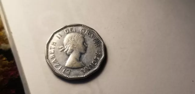 1953 Near Leaf Shoulder Fold Canada 5 Cent Coin.