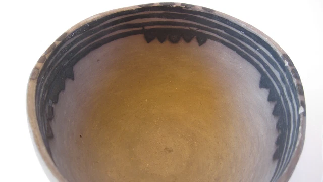 (AS FOUND) SUPERB ANASAZI MESA VERDE BLACK-on-WHITE POTTERY BOWL (1150-1280 AD)