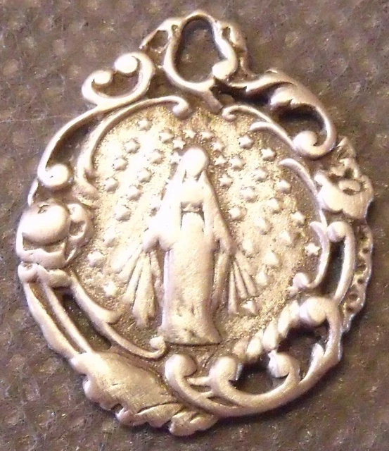 Médaille Ancienne De La Vierge En Argent Avec Chaîne - Occasion, Couleur Argentée