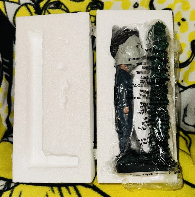 Spirit Halloween Royal Bobbles Michael Myers exclusive 2