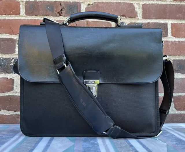 Tumi Messenger Bag Briefcase Attaché Laptop Black Leather & Nylon + Orig Strap
