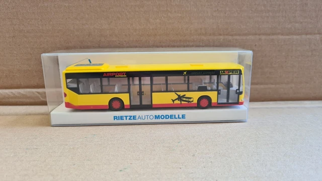 RIETZE 60860 HO / 1/87 Scale Iveco Stralis & Trailer Nigrin Livery VGC