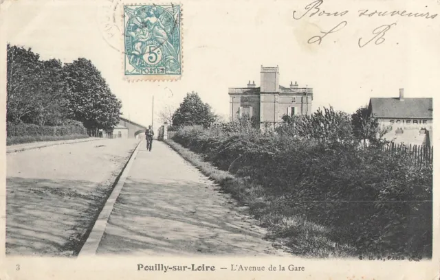 CPA Pouilly sur Loire L'Avenue de la Gare 73453