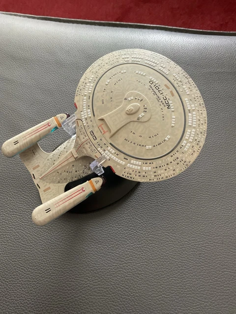 Fametek STENTD - Star Trek: The Next Generation - USS Enterprise Fametek STENTD - Star Trek: The Next Generation - USS Enterprise