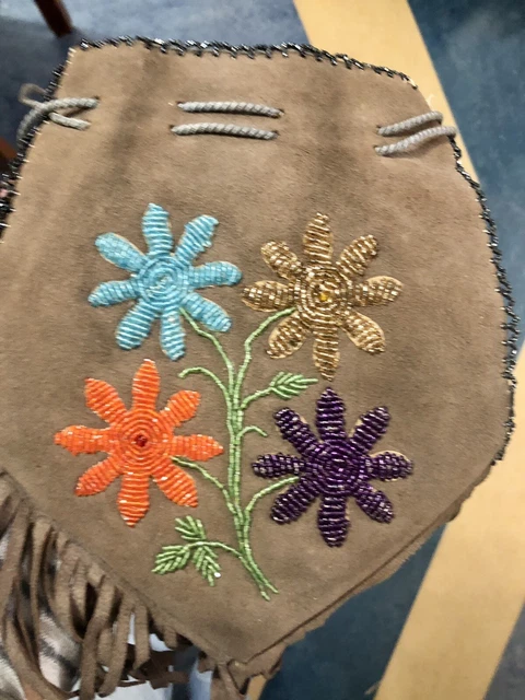 Native American Beaded Pouch/Bag from Chicago Great Lakes Kid Leather Vintage