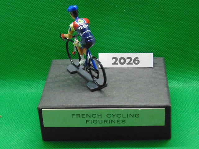 3 CYCLISTES MINIATURES plastique Equipes 2026 Ech1/32 base Cofalu Tour de france EUR 9,95 - FR