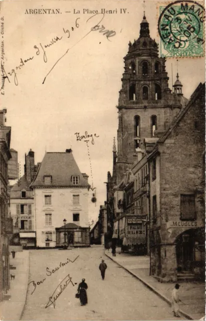 CPA SILVERAN - La Place Henri IV (355884)