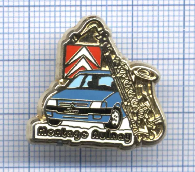 PIN'S automobile logo CITROËN Montage AULNAY Voiture bleue SAXO doré à droite