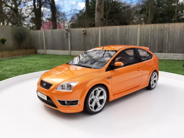 Ford Focus Mk2 ST 2.5 Electric Orange Otto 1/18