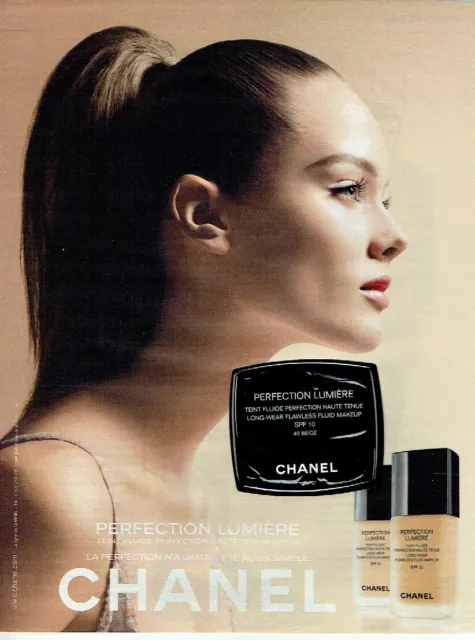 publicité Advertising 0421 2011 maquillage beauté Chanel  fond teint