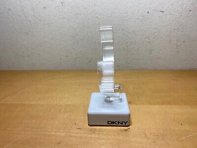 Usado 5´5 x 4,3 x 5 cm Plastic Watch Support DKNY Soporte Reloj DKNY Used 