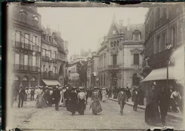 France, Fêtes de Dijon, août 1906  Vintage silver print. Photo par Mme Jeanne Bo