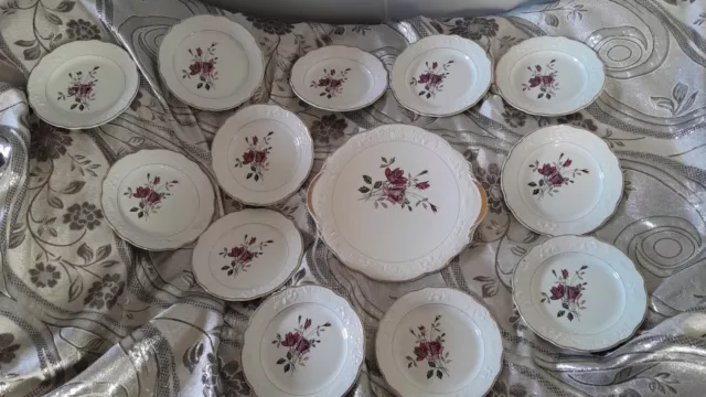 Ancien XXème ensemble de 12 assiettes à dessert + 1 Grand Plat  Digoin...