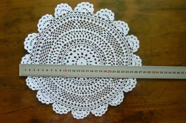 Hand Crochet Doily Centre Cotton WHITE Round Approx 26cm across Rnd553 CE