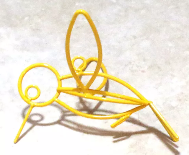 Amish Hand Crafted Wrought Iron Hanging Humming Bird Color Yellow USA Made NICE!