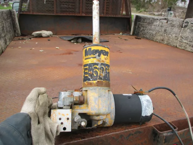 Meyer E-60H Power Angle Snow Plow Lift Pump replaces E46H E47H E57H broke housin