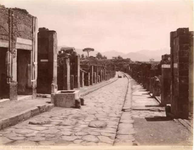 Italie, Pompéi, Pompei, foro civile      Vintage albumen print Tirage albuminé