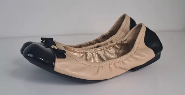 Tahari Gibson Ballet Flats Women's Size 8.5M Tan Black Leather Shoes Round Toe