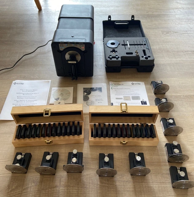 XRITE COLOR I7 Ci7 Benchtop Spectrophotometer With Tons Of Extras