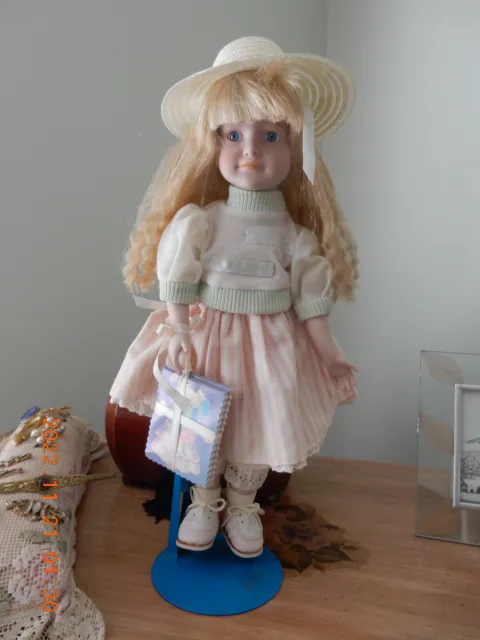 MYD Marian Yu Designs Porcelain Doll 14"  Blonde School Girl #2215/2500 w/stand