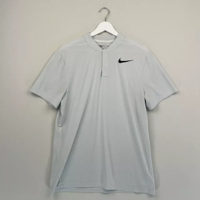 Nike Golf T Shirt Medium Grey Print Swoosh Logo Dri-Fit Short Sleeve Modern Fit