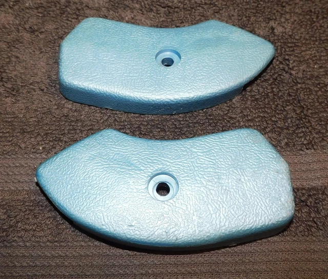 1965 1966 1967 Mustang GT Shelby Cougar Xr7 ORIG LH+RH BLUE SEAT HINGE COVERS
