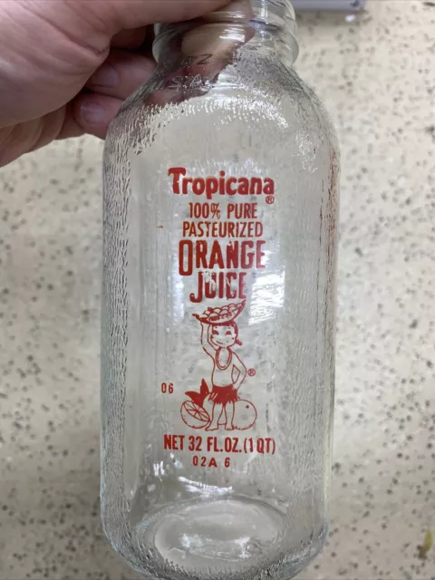 https://www.picclickimg.com/OtQAAOSwSdRfkNB3/Vintage-Tropicana-Glass-Orange-Juice-Bottle-32-Oz.webp
