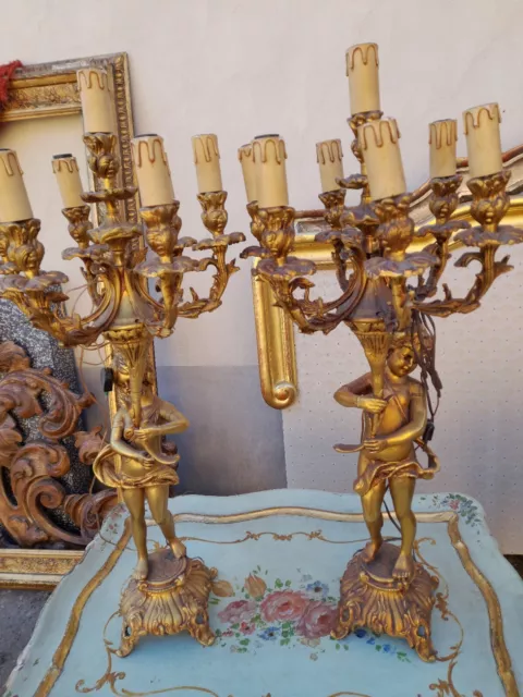 Coppia Candelabri Bronzo Dorato - Figure In Fusione - 7 Bracci Ognuno Primi '900 2