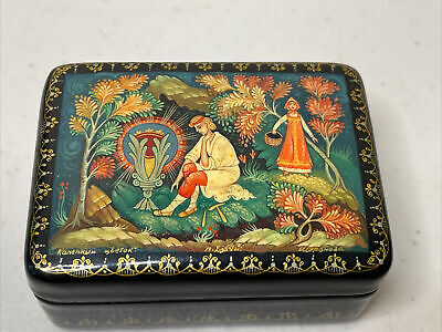 Vintage Russian Lacquer Box Inset Lid HP Signed Romantic Scene