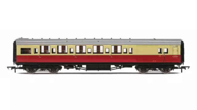 Hornby R4796A BR Maunsell 6 Compartment Brake 3rd Class Coach No. S3794S NEW