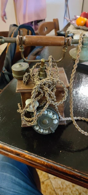 Telefono Vintage In Legno