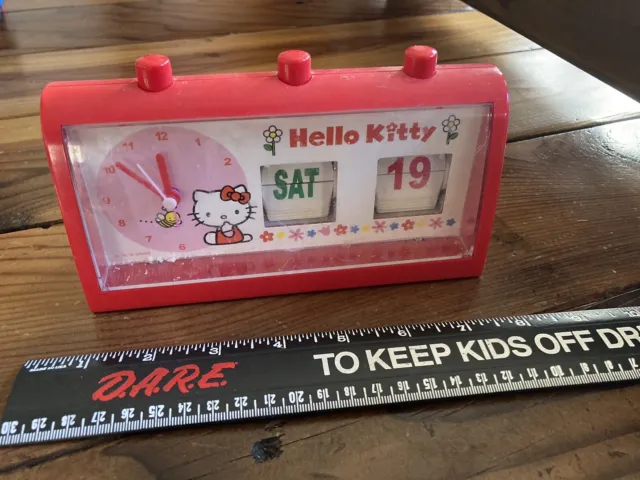 Vintage Sanrio Hello Kitty Flip Calendar & Alarm Clock 2006 - tested