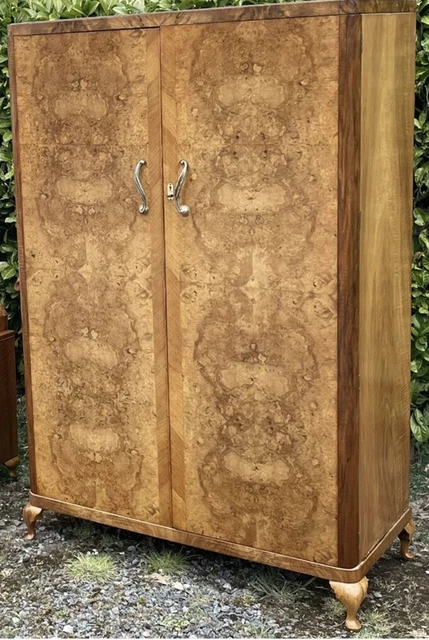 Superb Walnut Art Deco 2 Door Wardrobe Amazing Veneers