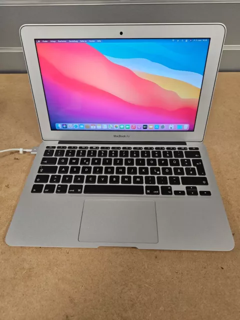 Apple MacBook Air A1465 11" i5 1.6GHz 4GB RAM - 128GB SSD - Anfang 2014 DEFEKT