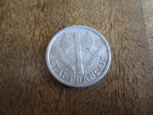 Valeur Piece 1 Franc 1942 Travail Famille Patrie NUMISMATIE :1942_PIÈCE DE 1 franc-TRAVAIL FAMILLE PATRIE- EUR 12,00