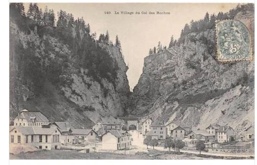 Cpa 25 Le Village Du Col Des Roches