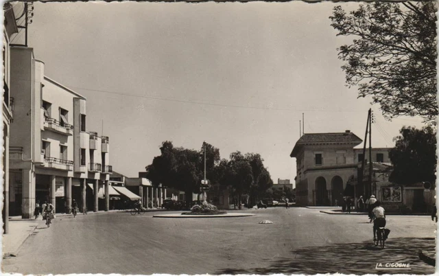 CPA AK Oujda - Avenue de Gaulle and State Bank MOROC (1083079)