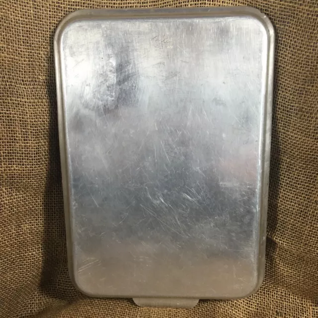 Vintage Mirro Aluminum Cake Baking Pan 13x9x2 5/8” 5448M, made in