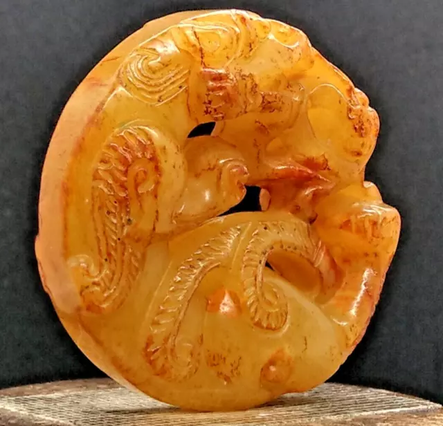 Ancien Pendentif Sculpture de Vieux Jade Hetian Dragon Sculpté Chine