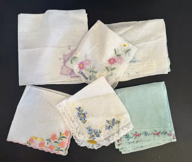Vintage Set 6 Embroidered Ass’t Floral   Handkerchief Hankies Fine New