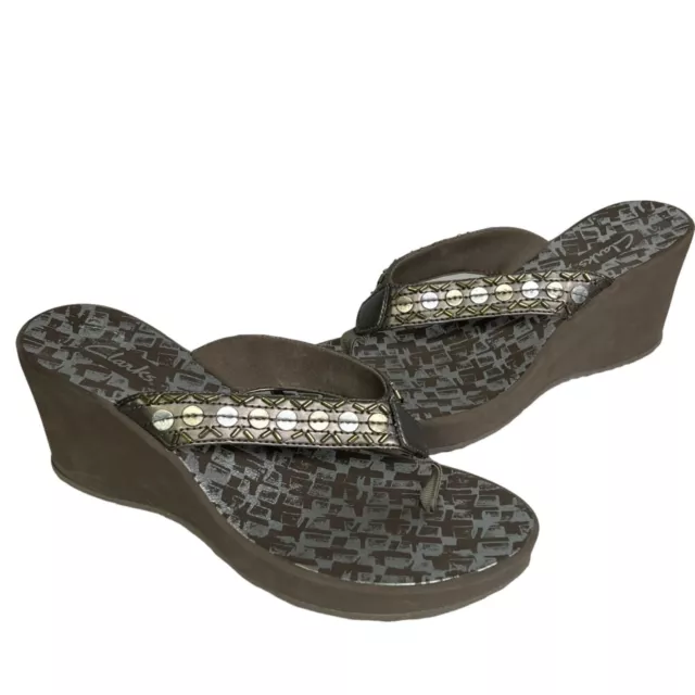 Clarks Womens Wedge Thong Sandals Size 8M Silver Brown Beaded Slip On Flip Flop