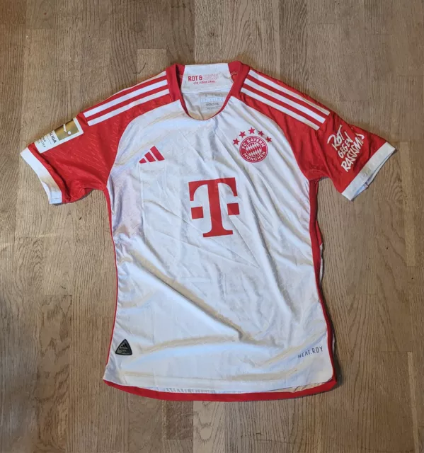 FC Bayern Trikot #9 - Harry Kane - Authentic Adidas - Anti Rassimus Logo