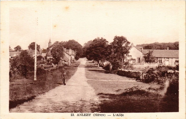 CPA ANLEZY - L'Allée (293185)