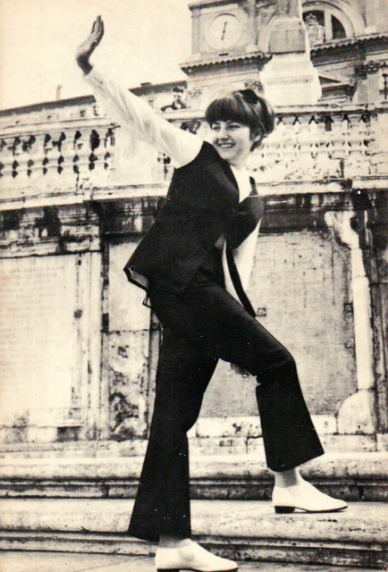 CARTOLINA DELLA CANTANTE 