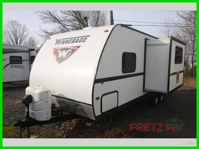 2013 Winnebago Minnie 2201DS Used