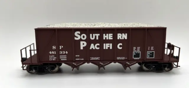 Walthers 932-7078 Southern Pacific 40' Ortner Aggregate Car Road #481334