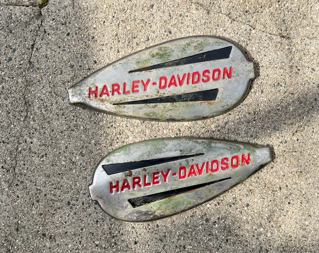 HARLEY KNUCKLEHEAD GAS Tank Emblem Badge 1940 46 patina £37.99