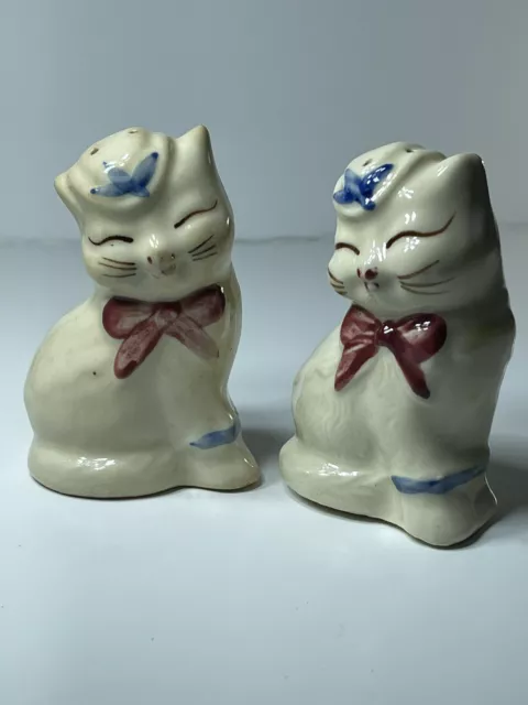 Vintage Shawnee Puss'n Boots salt and pepper shakers